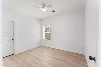 7128 Avenue Q, Houston, TX 77011 - Photo 11