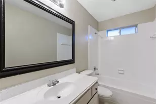 18067 Garden Manor Dr, Houston, TX 77084 - Photo 9
