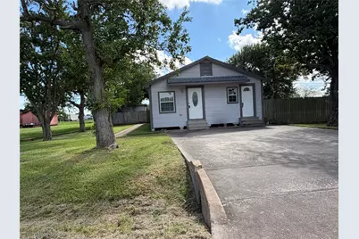 211 S Avenue C, Freeport, TX 77541 - Photo 3
