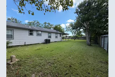 211 S Avenue C, Freeport, TX 77541 - Photo 29