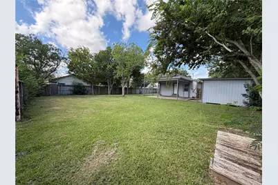 211 S Avenue C, Freeport, TX 77541 - Photo 27