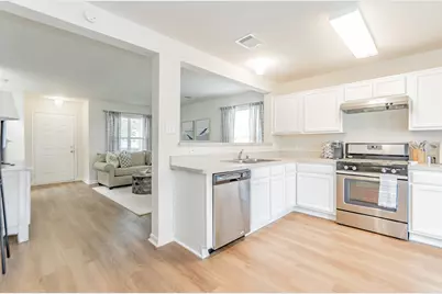 2638 Skyview Grove Court, Houston, TX 77047 - Photo 9