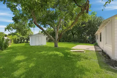 2401 Windsor Lane, Pasadena, TX 77506 - Photo 13
