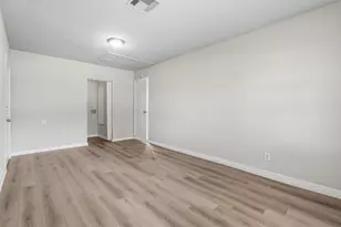 2401 Windsor Ln, Pasadena, TX 77506 - Photo 11