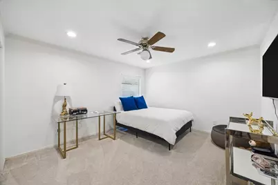 319 Tynebridge Lane, Houston, TX 77024 - Photo 13
