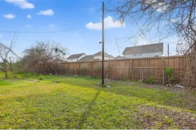 8401 Hanfro Lane, Houston, TX 77088 - Photo 43