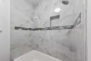 8401 Hanfro Ln, Houston, TX 77088 - Photo 37