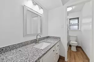 8401 Hanfro Ln, Houston, TX 77088 - Photo 29