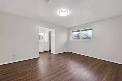 8401 Hanfro Lane, Houston, TX 77088 - Photo 33