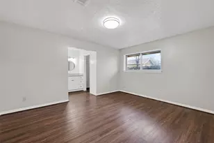 8401 Hanfro Ln, Houston, TX 77088 - Photo 33