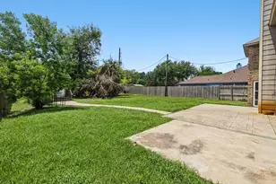 9830 Ellen St, Baytown, TX 77521 - Photo 23