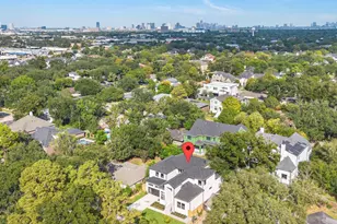 811 Woodstock St, Bellaire, TX 77401 - Photo 41