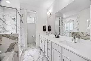 1310 Hussion St, Houston, TX 77003 - Photo 19