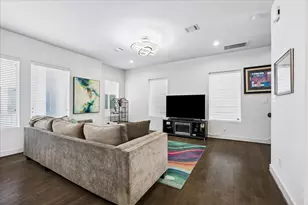 1310 Hussion St, Houston, TX 77003 - Photo 9