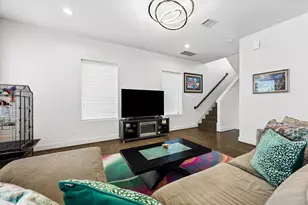 1310 Hussion St, Houston, TX 77003 - Photo 9