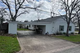 236 W Glenn St, Bellville, TX 77418 - Photo 11