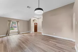 14843 Wooded Glen Ct, Cypress, TX 77429 - Photo 5
