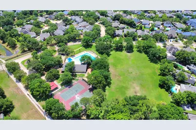 8910 Burleson Court, Houston, TX 77064 - Photo 9