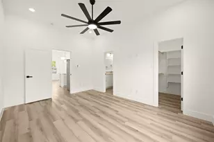 9011 Surry St, Houston, TX 77028 - Photo 11