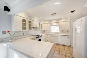 1027 Althea Dr, Houston, TX 77018 - Photo 9