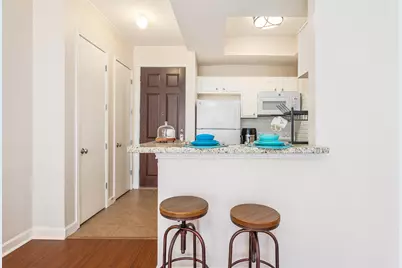 4515 Briar Hollow Place #312, Houston, TX 77027 - Photo 9