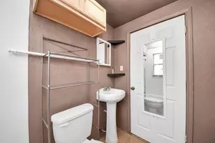 6821 Haight St, Houston, TX 77028 - Photo 23