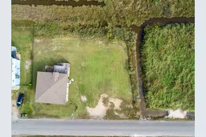 1228 W Canal, Crystal Beach, TX 77650 - Photo 27