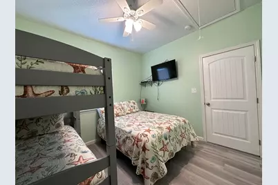 124 Howard Avenue #D, Surfside Beach, TX 77541 - Photo 27