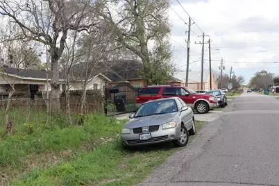 4215 Maggie Street, Houston, TX 77051 - Photo 3