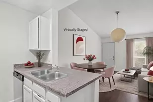 3900 Woodchase Dr, Houston, TX 77042 - Photo 13