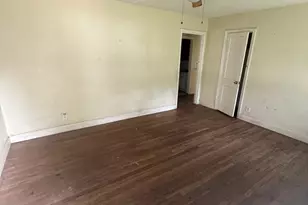 7355 Iwo Jima Rd, Houston, TX 77033 - Photo 7