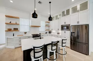 2015 Lou Ellen Ln, Houston, TX 77018 - Photo 7