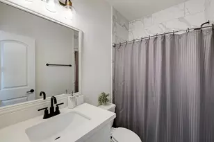 2015 Lou Ellen Ln, Houston, TX 77018 - Photo 17