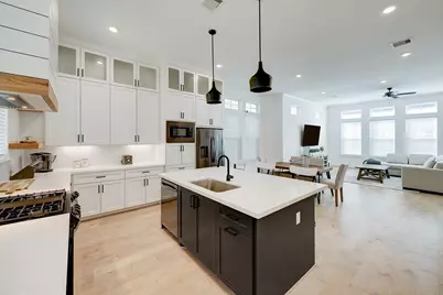 2015 Lou Ellen Lane #D, Houston, TX 77018 - Photo 9