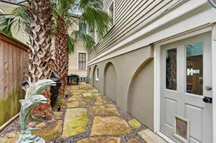 812 19th St, Galveston, TX 77550 - Photo 25