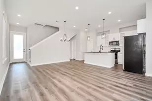 8419 Berry Brush Ln, Houston, TX 77022 - Photo 3