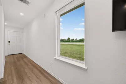 2074 Legacy Hills Drive, Houston, TX 77067 - Photo 9