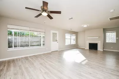 11659 Evesborough Drive, Houston, TX 77099 - Photo 3