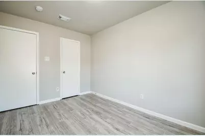 11659 Evesborough Drive, Houston, TX 77099 - Photo 23