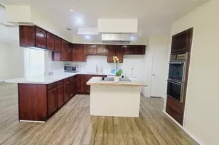 11110 High Star Dr, Houston, TX 77072 - Photo 9