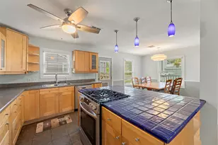 2209 Portsmouth St, Houston, TX 77098 - Photo 11
