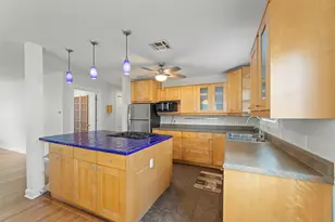 2209 Portsmouth St, Houston, TX 77098 - Photo 9