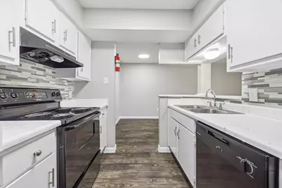 3800 Sherwood Lane #145, Houston, TX 77092 - Photo 5