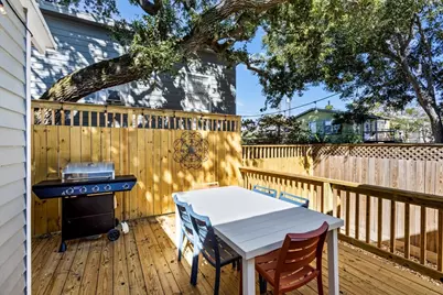 2822 Bernardo De Galvez Avenue, Galveston, TX 77550 - Photo 33