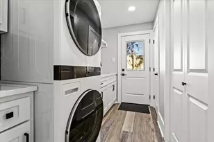 2822 Bernardo De Galvez Ave, Galveston, TX 77550 - Photo 27