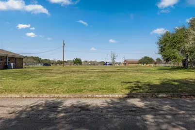 727 Partridge Lane, Eagle Lake, TX 77434 - Photo 7