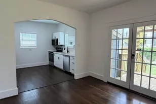 1968 W McKinney St, Houston, TX 77019 - Photo 13