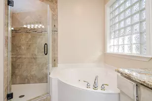 5835 Stratford Gardens Dr, Sugar Land, TX 77479 - Photo 17