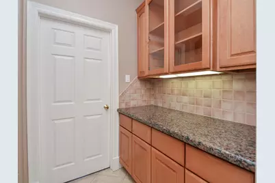 5835 Stratford Gardens Drive, Sugar Land, TX 77479 - Photo 5