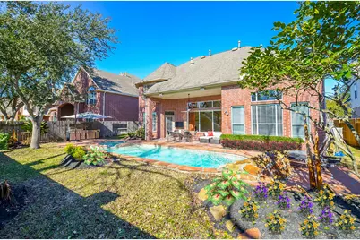 5835 Stratford Gardens Drive, Sugar Land, TX 77479 - Photo 29